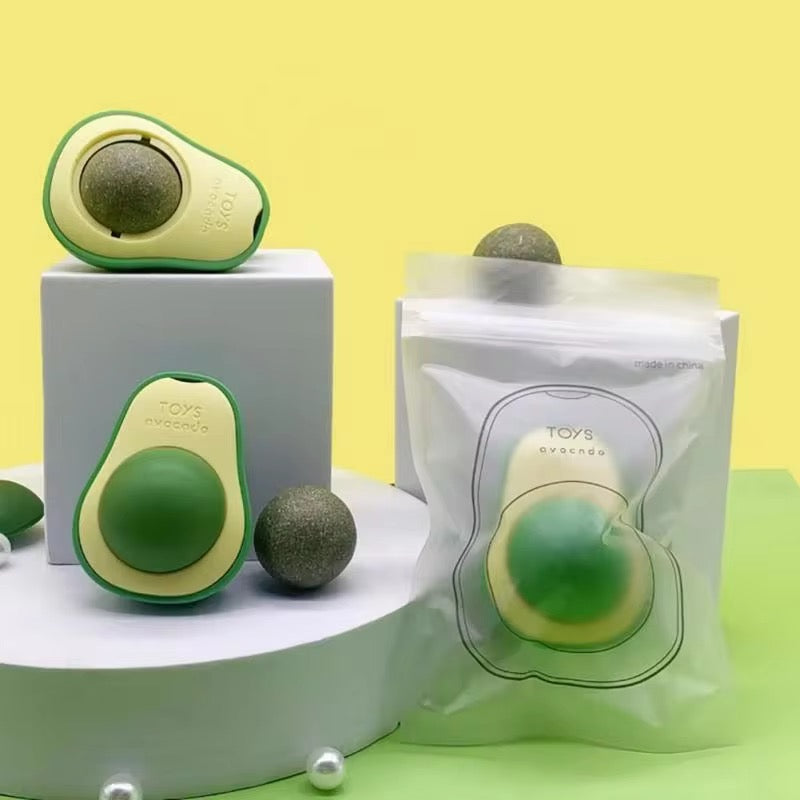 Avocado Catnip Ball™ – Tasty-Looking Toy, Irresistible Fun!